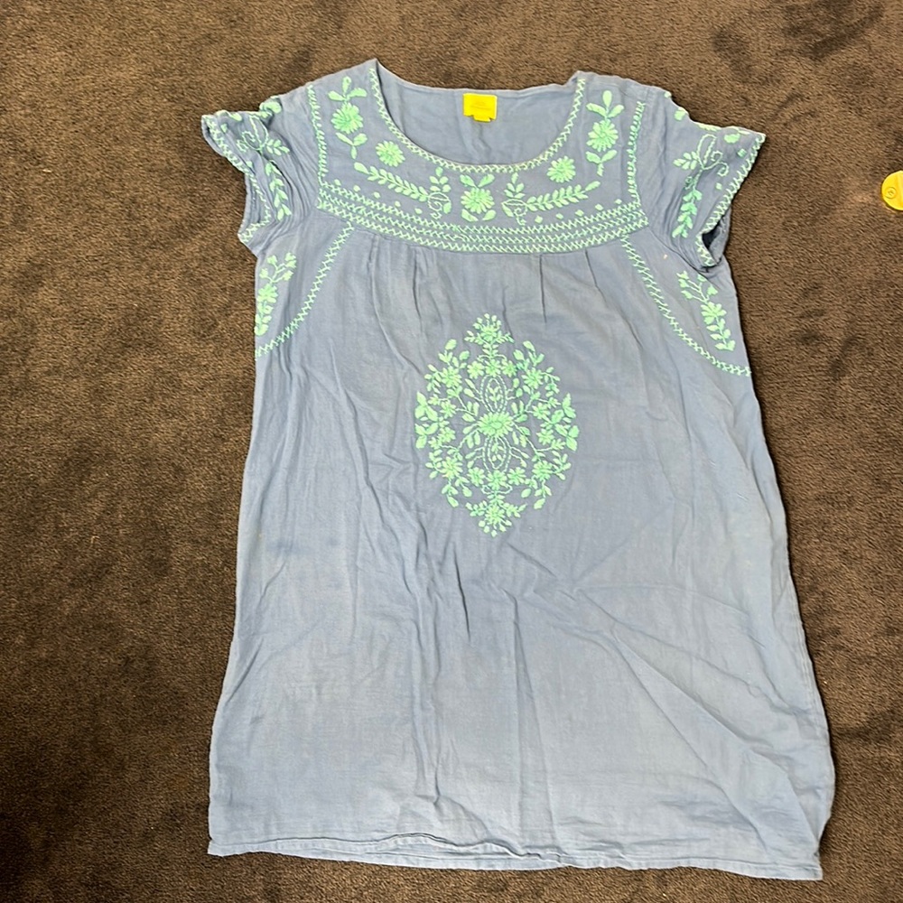 Roller rabbit size L embroidered shift dress